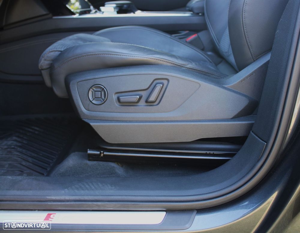 Audi Q8 e-Tron 50 quattro S line - 18