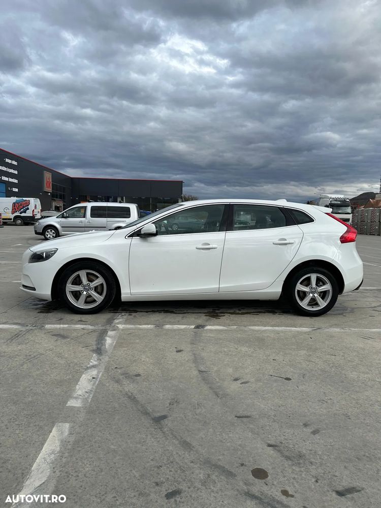 Volvo V40 D4 Inscription - 1
