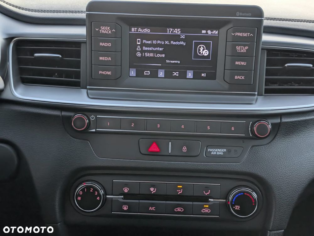 Kia Ceed - 17
