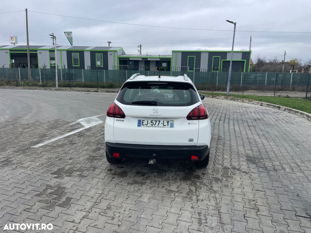 Peugeot 2008 BlueHDi 100 STOP & START Style - 4