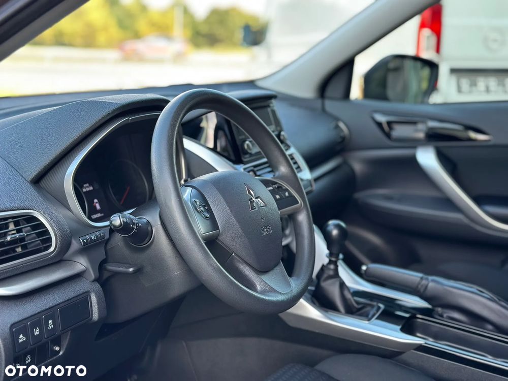 Mitsubishi Eclipse Cross 1.5 T Inform - 25