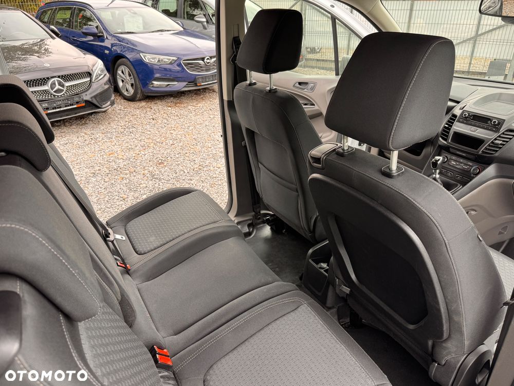 Ford Transit Connect - 16