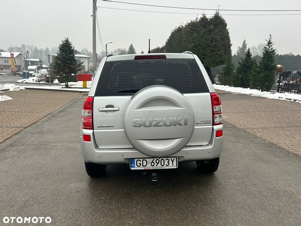 Suzuki Grand Vitara 2.0 - 6