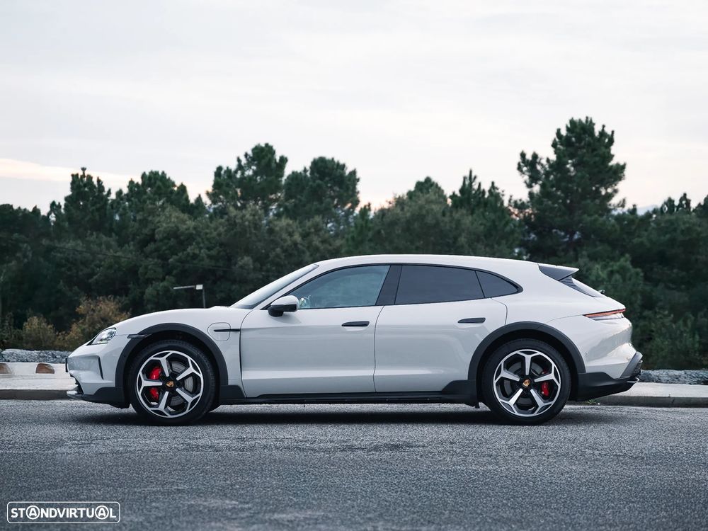 Porsche Taycan Cross Turismo 4S - 5