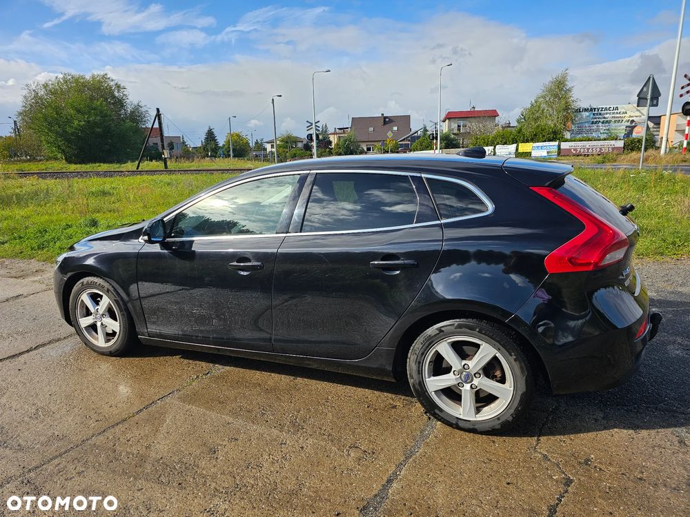 Volvo V40 D2 - 4