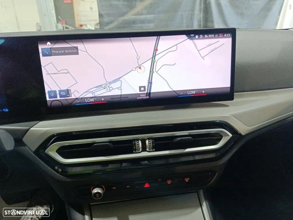 BMW 330 e Touring Auto - 8