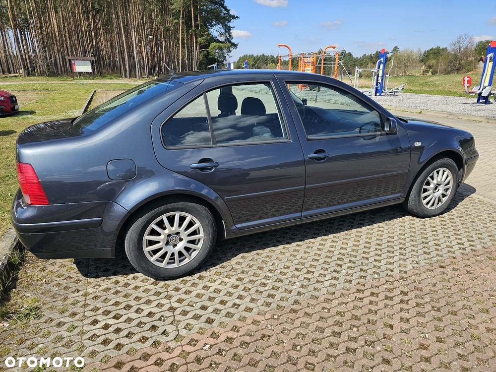 Volkswagen Bora 1.6 Comfortline - 4