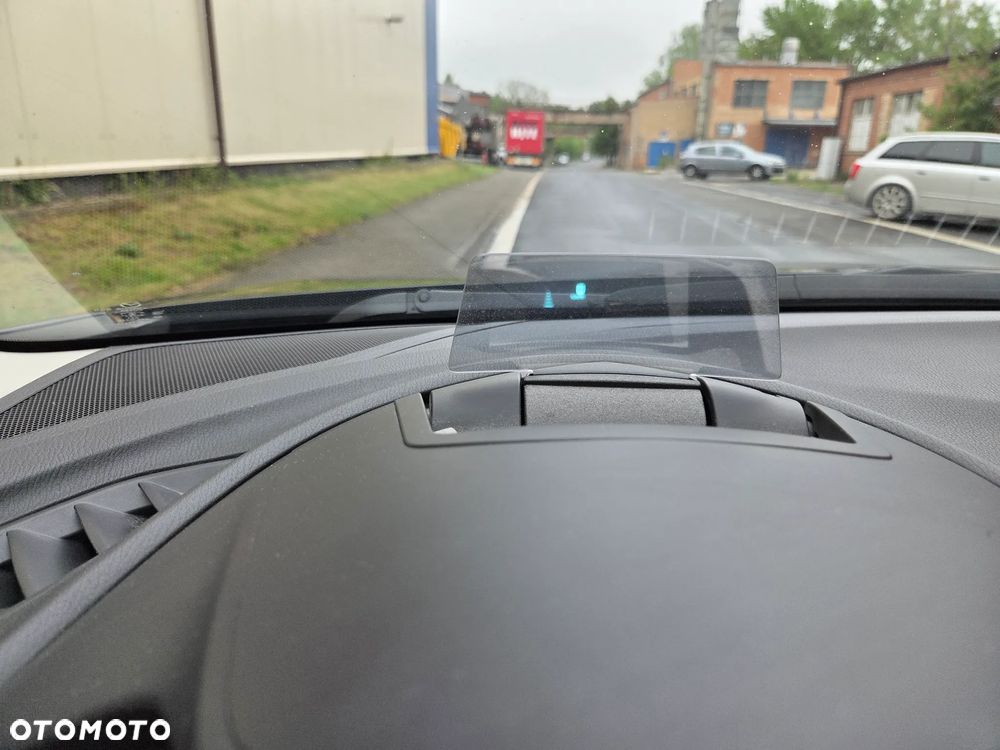 Mazda 3 SKYACTIV-G 120 NAKAMA - 22
