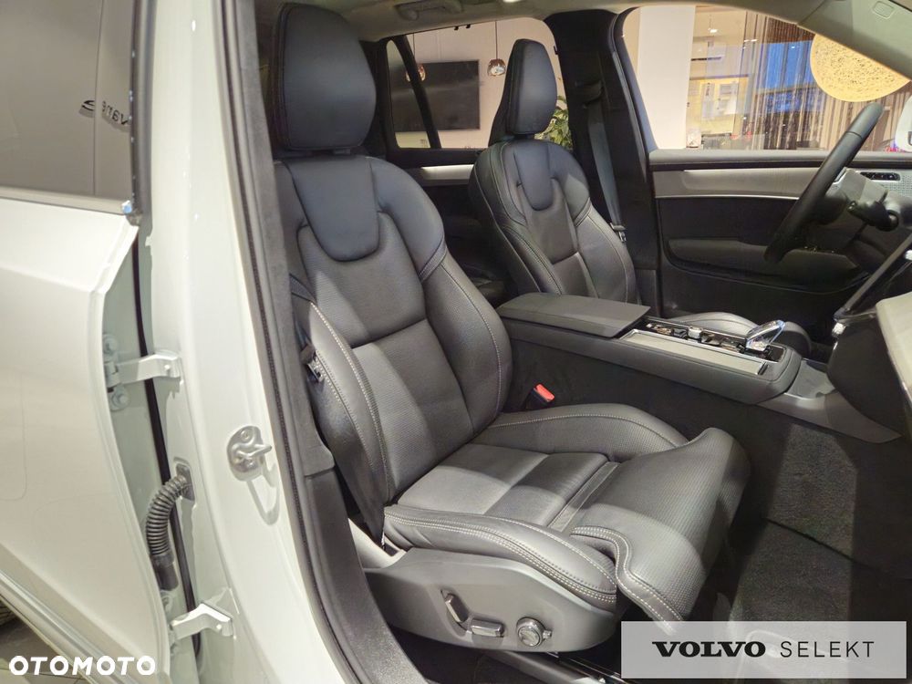 Volvo XC 90 - 32