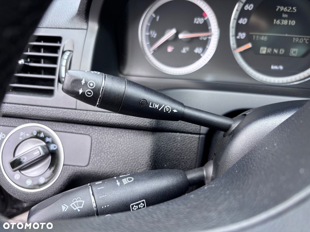Mercedes-Benz Klasa C 180 Kompressor Automatik BlueEFFICIENCY - 21
