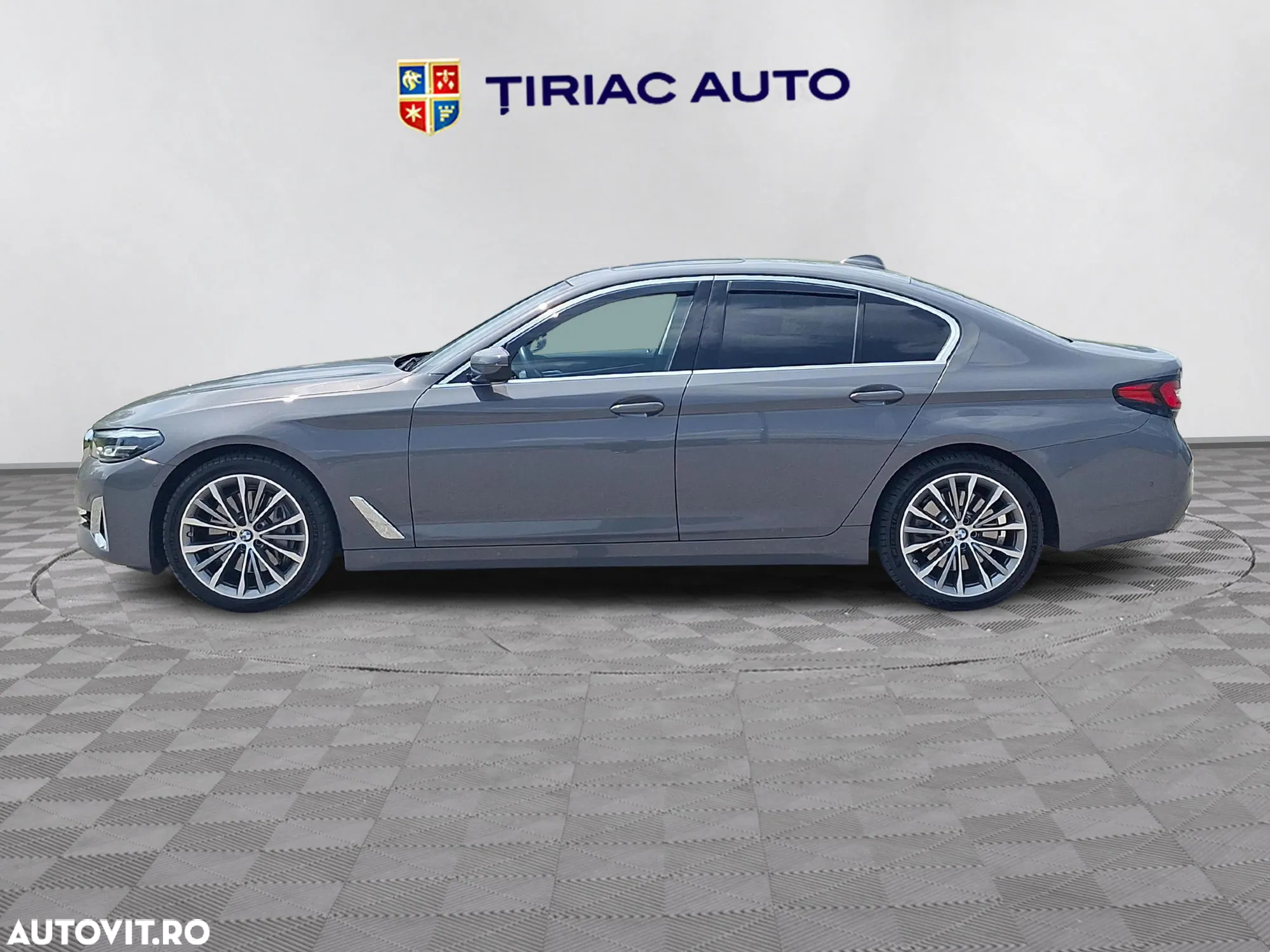 BMW Seria 5 530d xDrive AT MHEV - 2