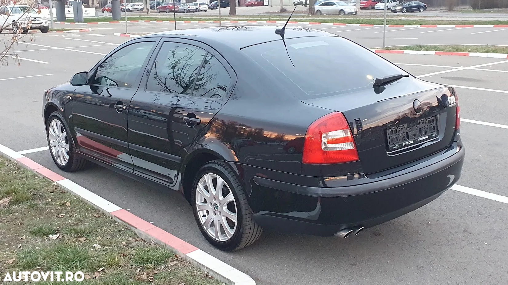 Skoda Octavia 2.0 TDI DSG Laurin & Klement - 23