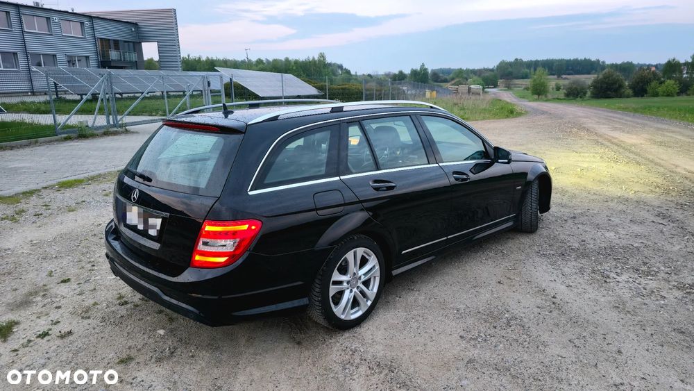 Mercedes-Benz Klasa C 250 CDI 4Matic 7G-TRONIC Avantgarde Edition - 2