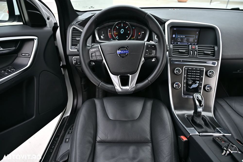 Volvo XC 60 D5 AWD Aut. Summum - 2