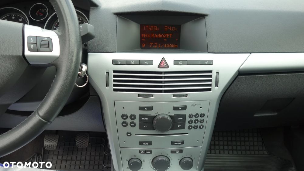 Opel Astra 1.8 Sport - 25