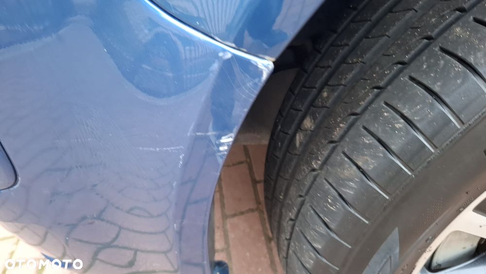 Volkswagen Caravelle - 36