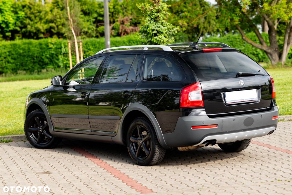 Skoda Octavia 2.0 TDI DPF 4x4 DSG Scout - 19