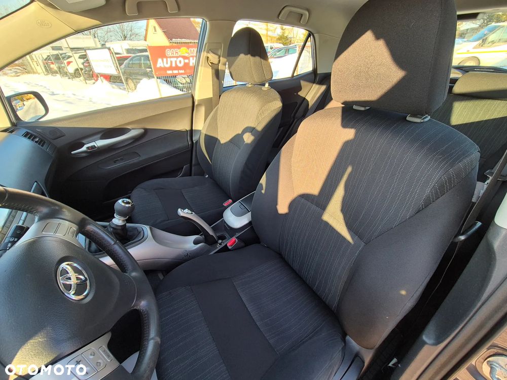 Toyota Auris 2.0 D-4D Sol - 20