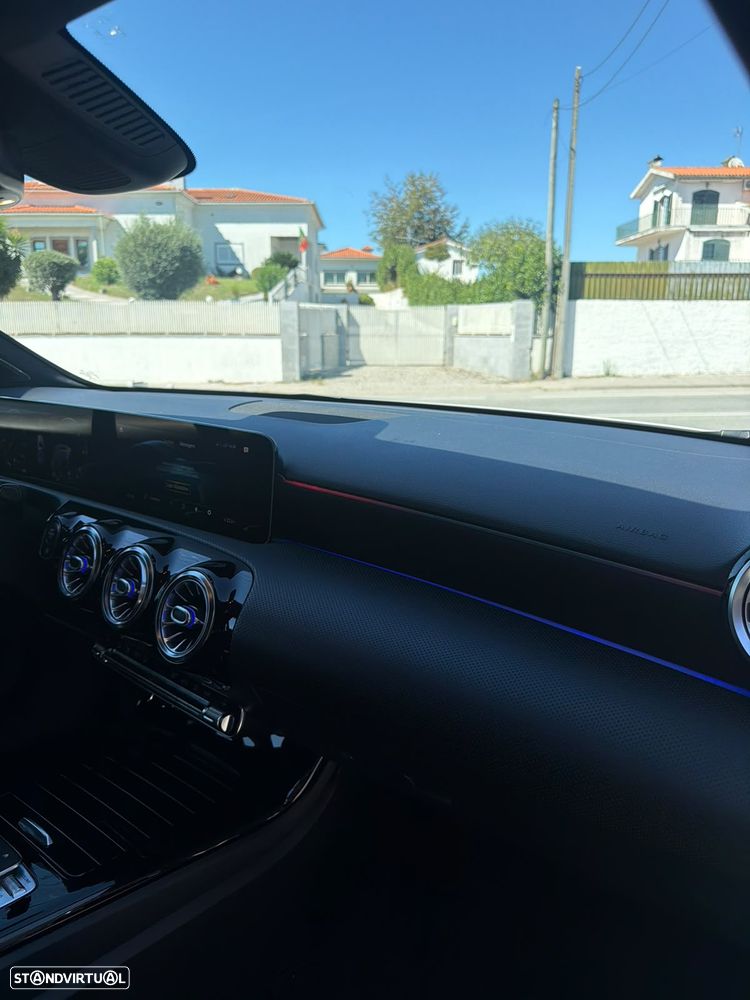 Mercedes-Benz A 180 d 7G-DCT AMG Line - 16