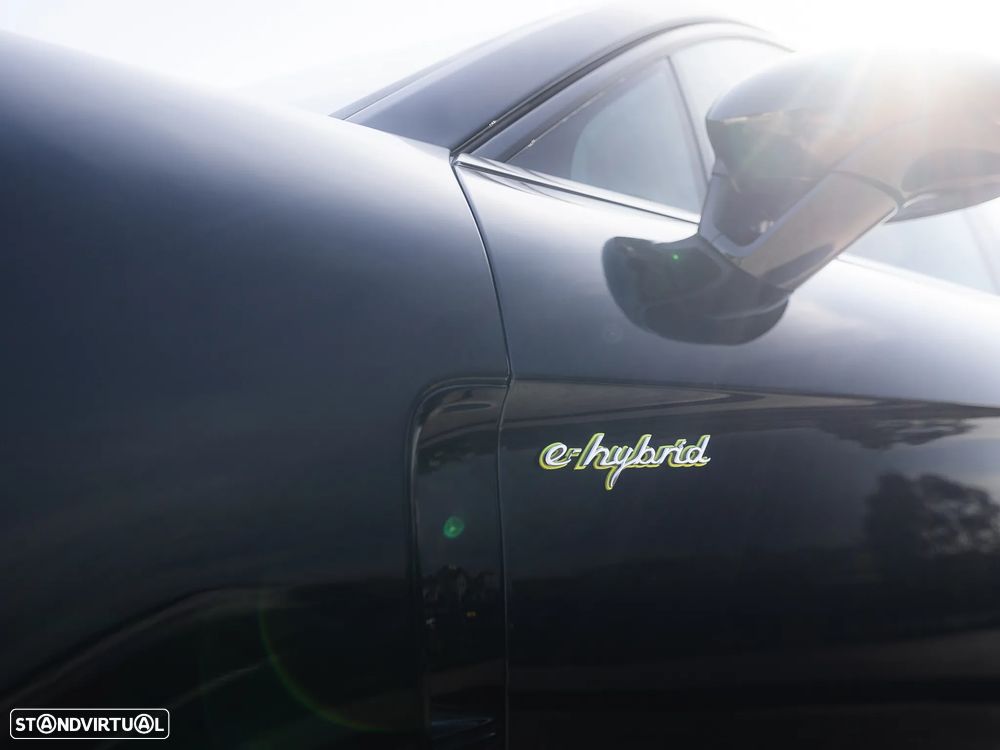 Porsche Panamera 4 E-Hybrid - 26