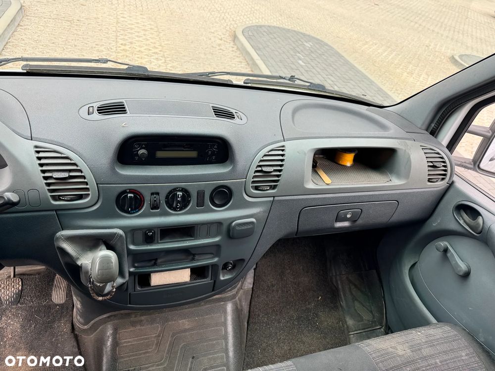 Mercedes-Benz Sprinter - 16