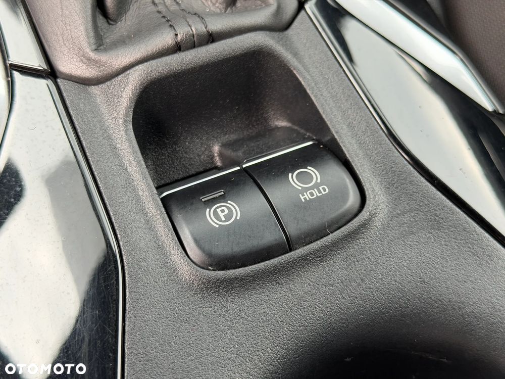 Toyota Corolla 1.8 Hybrid Comfort - 20