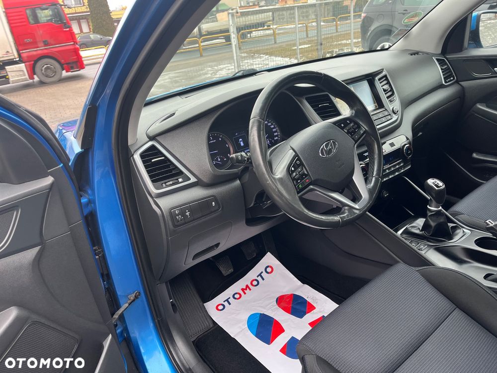 Hyundai Tucson blue 1.7 CRDi 2WD Intro Edition - 23