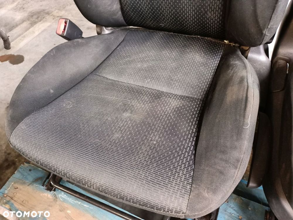 FOTELE KANAPA KOMPLET MAZDA 3 BL 5D - 4