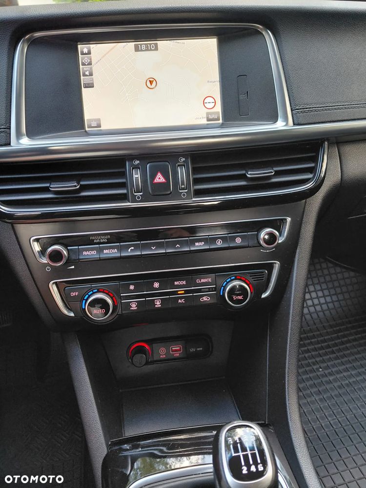 Kia Optima - 8