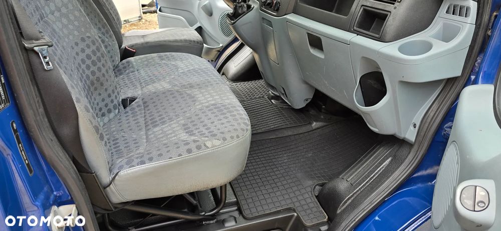 Ford Transit - 9