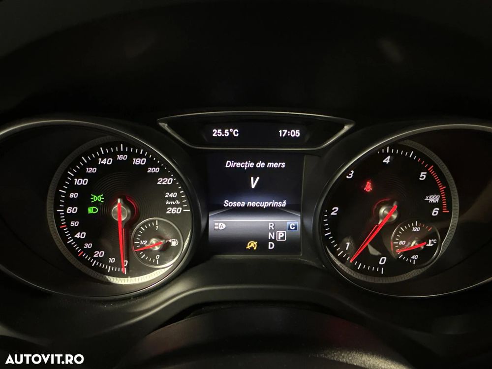Mercedes-Benz GLA 200 d 4MATIC 7G-DCT AMG Line - 16