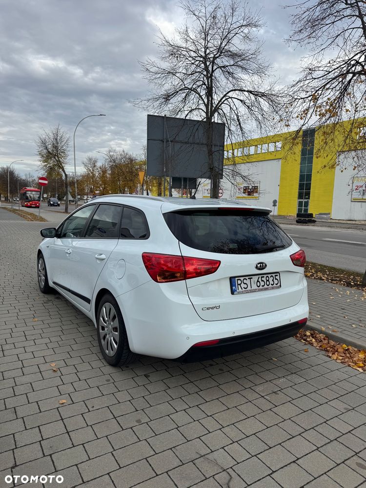 Kia Ceed - 5