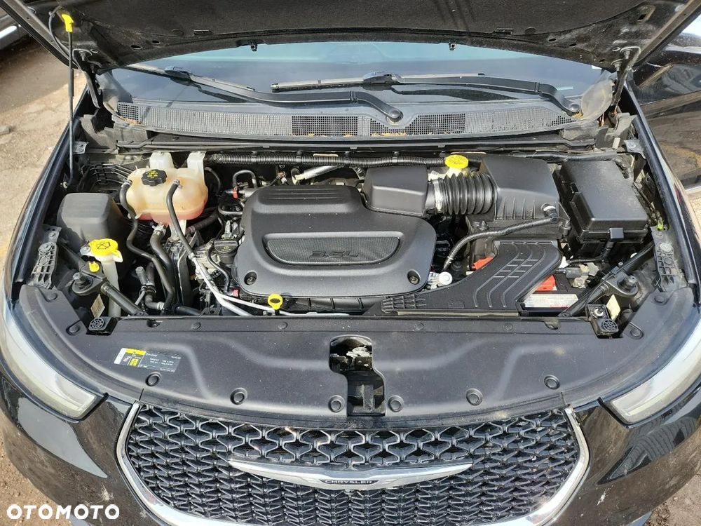 Chrysler Pacifica - 11