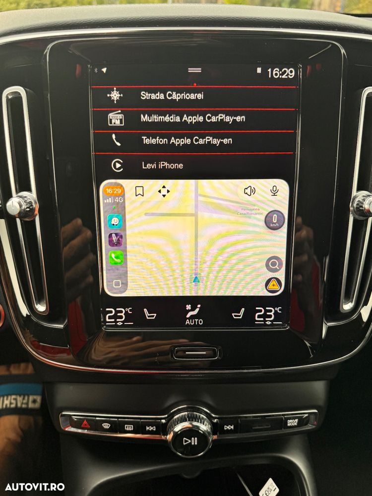 Volvo XC 40 D4 AWD Geartronic Momentum Pro - 12