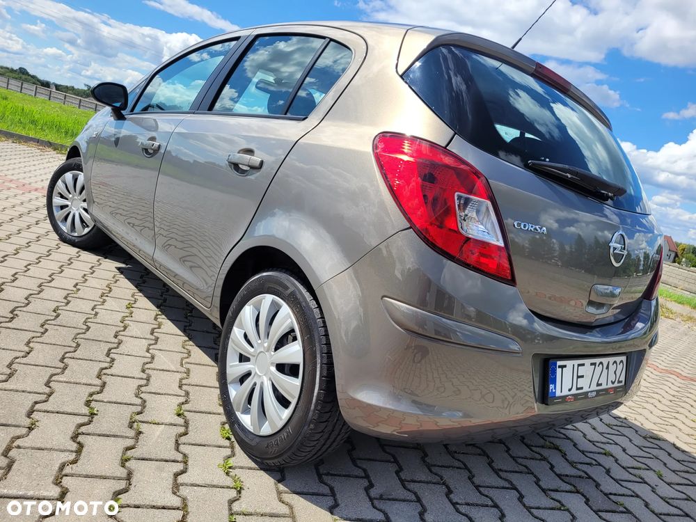 Opel Corsa 1.2 16V Cosmo - 39