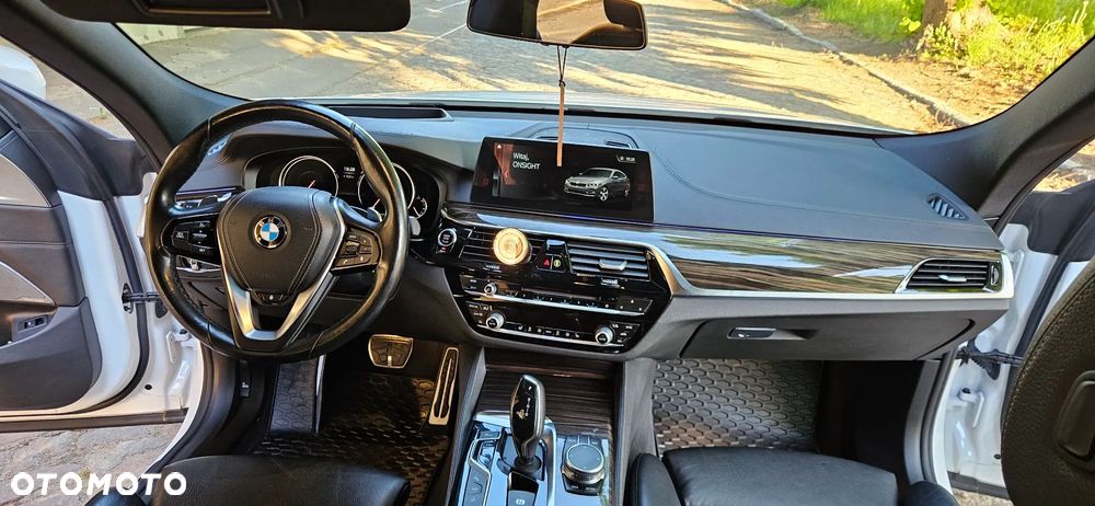 BMW 6GT 640i xDrive Sport Line - 24