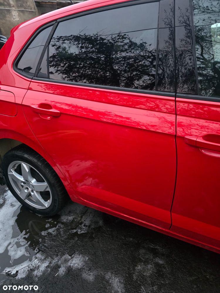 Drzwi  prawy tył  vw  polo  VI  2g  w kolorze  LP3G - 3