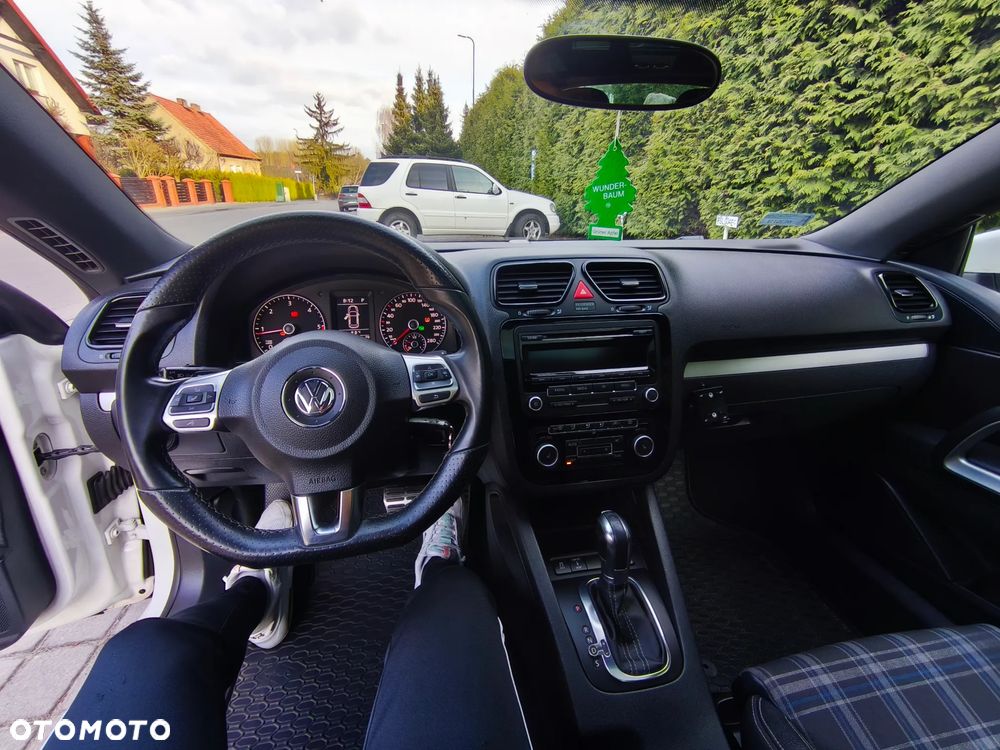 Volkswagen Scirocco 2.0 TDI DSG Match - 10