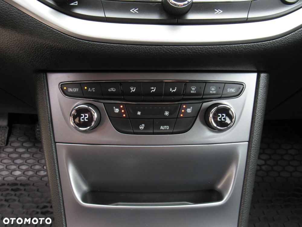 Opel Astra 1.4 Turbo Innovation - 32