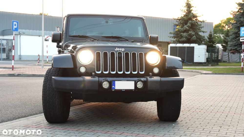 Jeep Wrangler 3.6 Unlim Sahara - 8