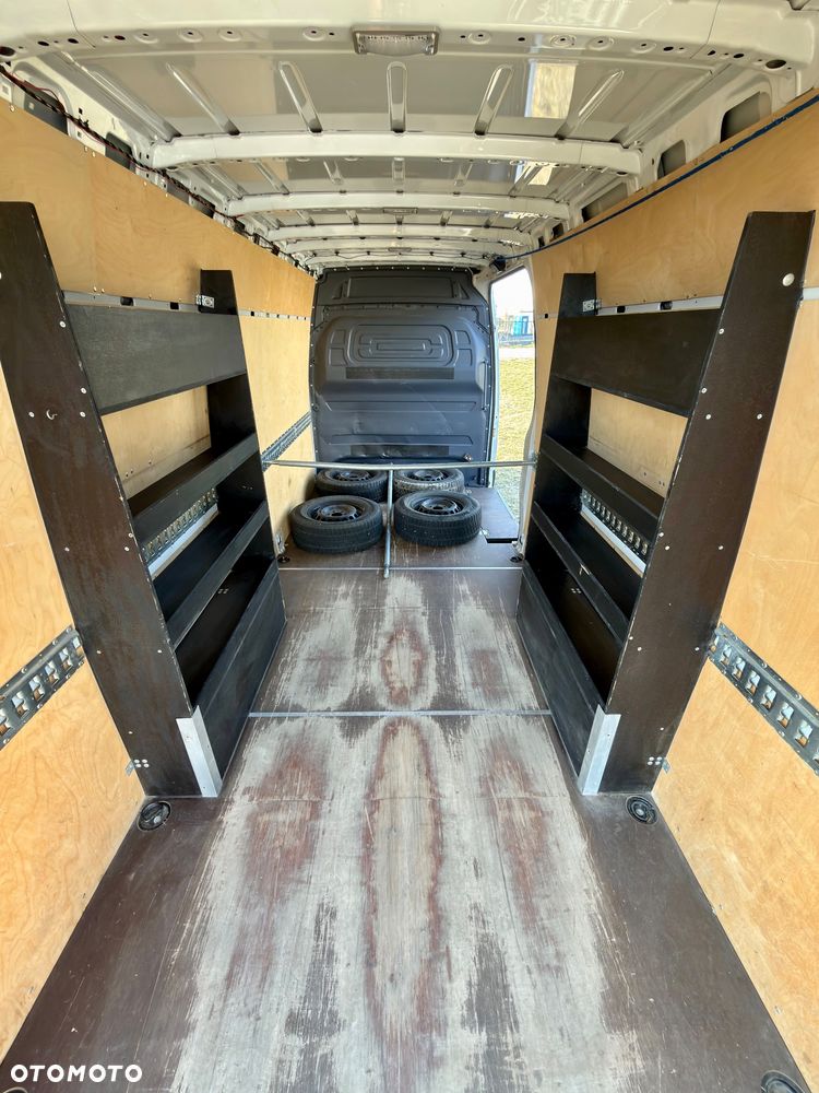 Mercedes-Benz sprinter - 4
