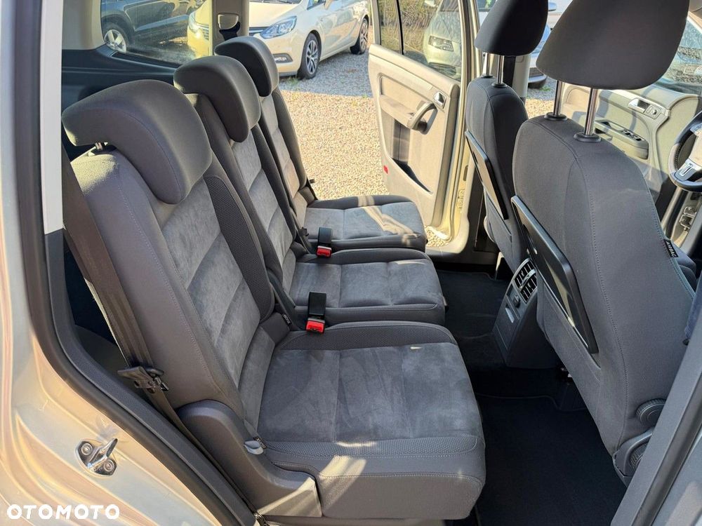 Volkswagen Touran 1.4 TSI Highline DSG - 12