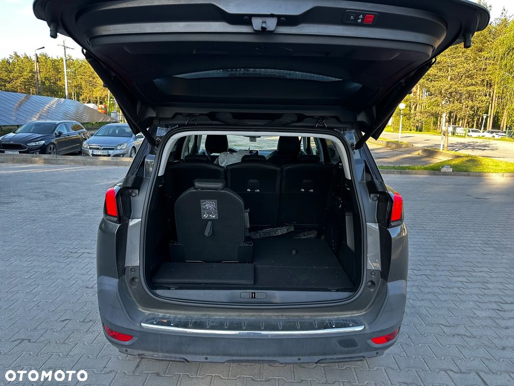 Peugeot 5008 - 5