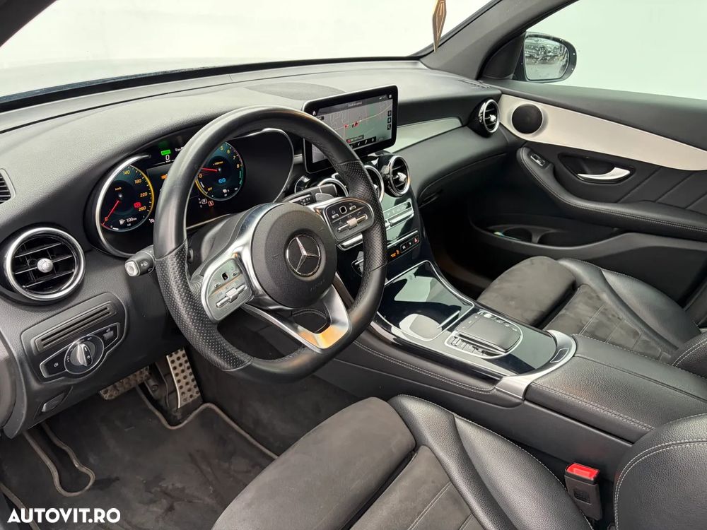 Mercedes-Benz GLC Coupe 300 e 4Matic 9G-TRONIC AMG Line - 9