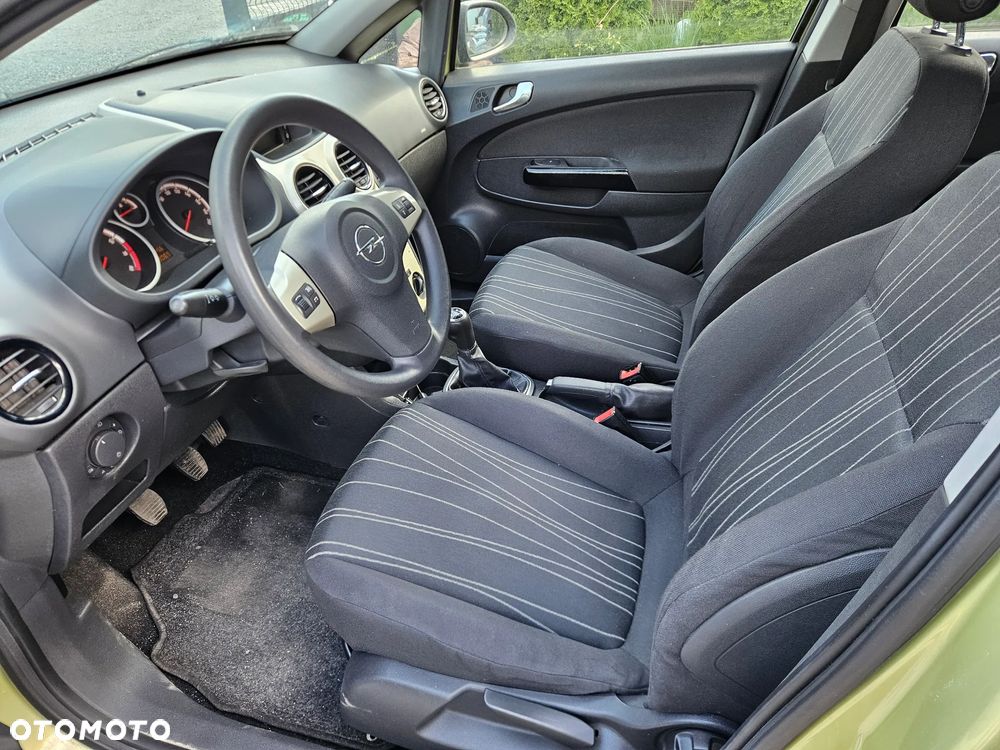 Opel Corsa 1.2 16V Edition - 7