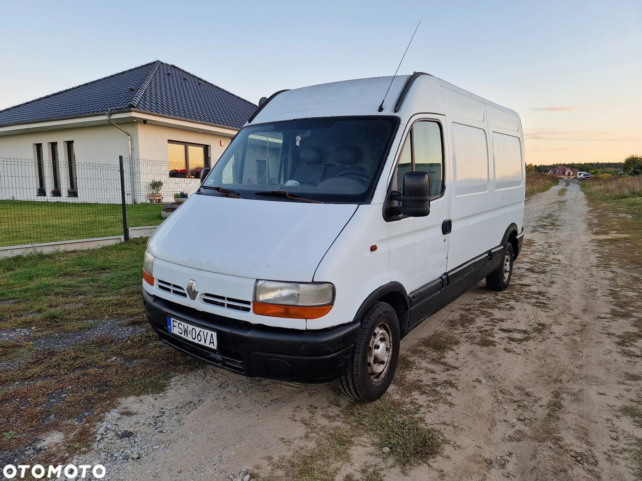Renault Master 2.8 DTI - 1