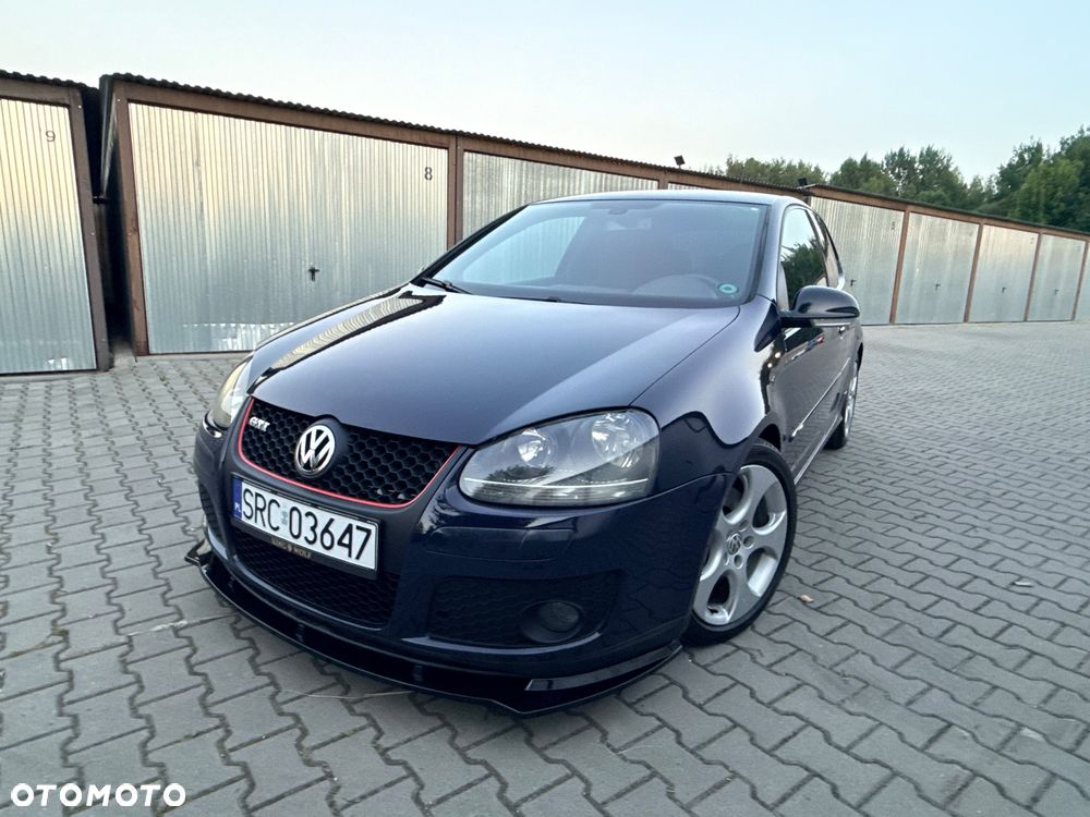Volkswagen Golf - 1