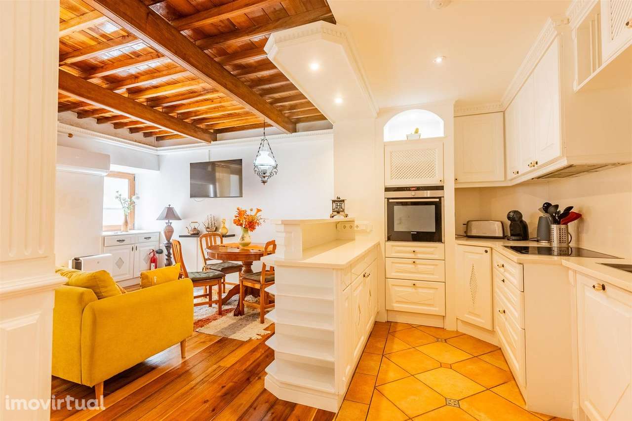 Moradia geminada 4 quartos no Centro Histórico de Ponta Delgada - Grande imagem: 2/11