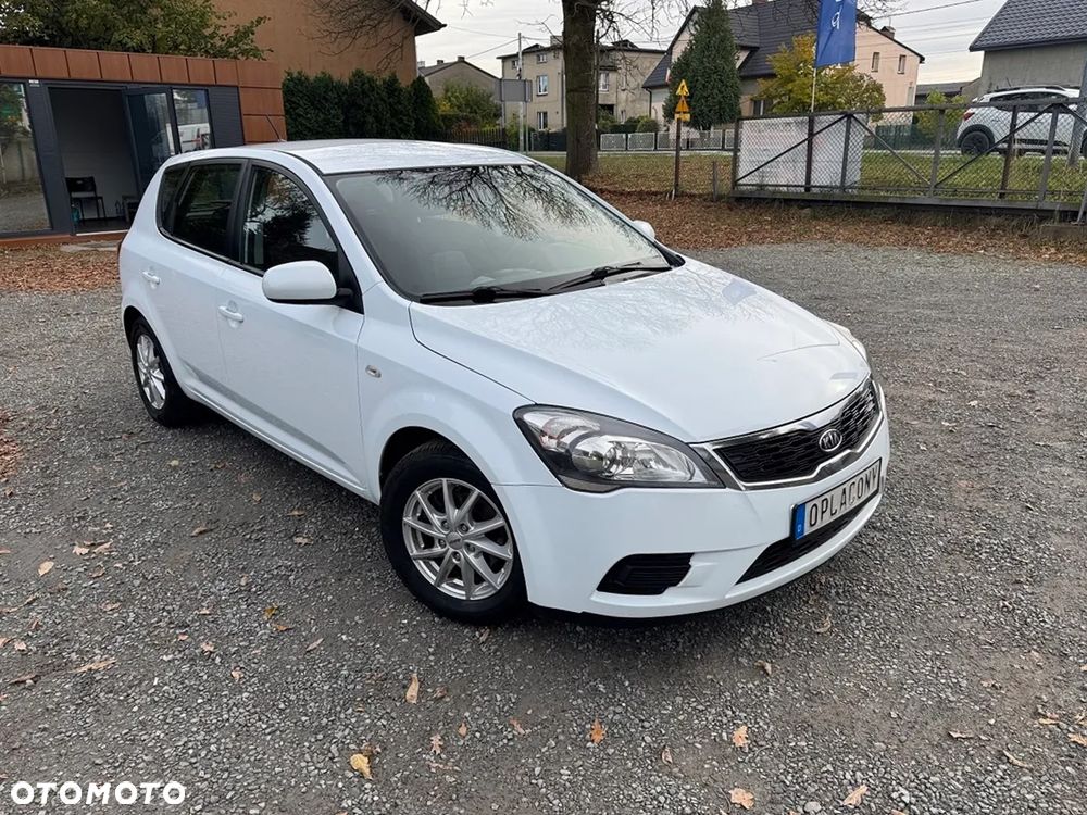 Kia Ceed - 14