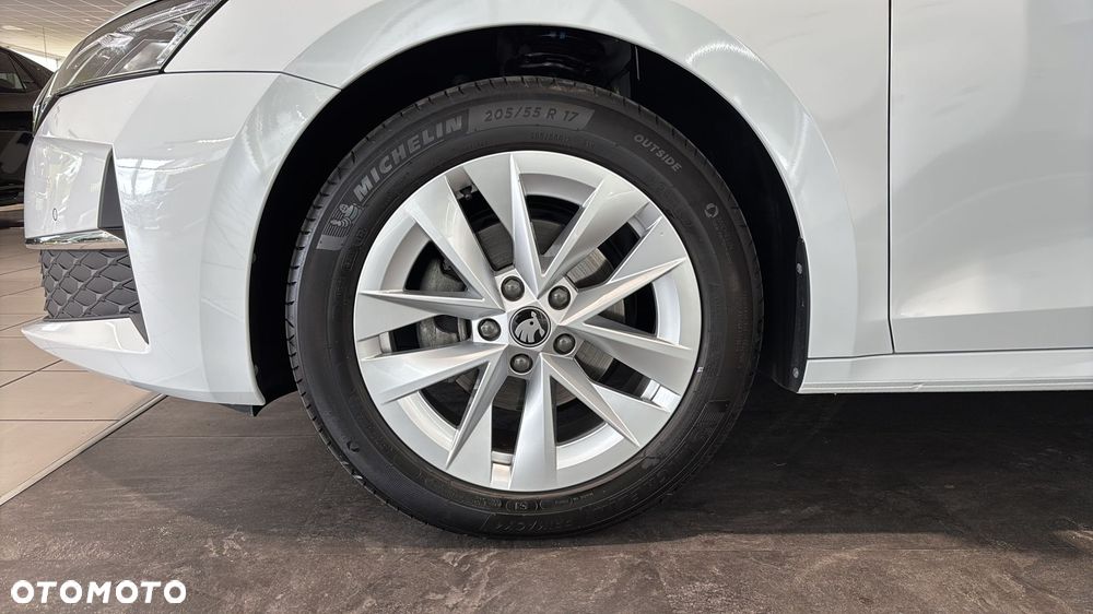 Skoda Octavia 1.5 TSI mHEV Selection DSG - 19